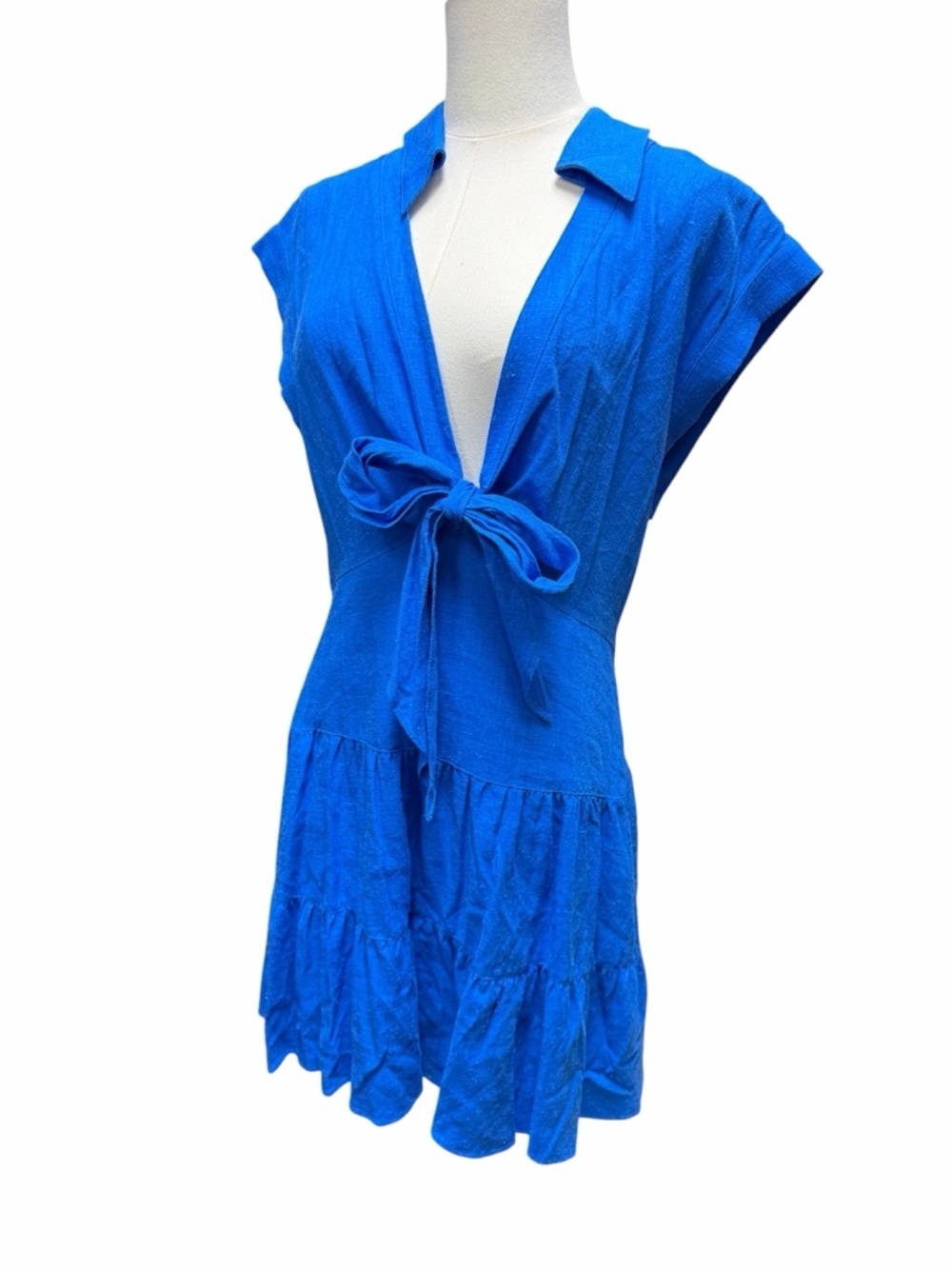 A12 Alice + Olivia Mila Tiered Linen-Blend Minidress
